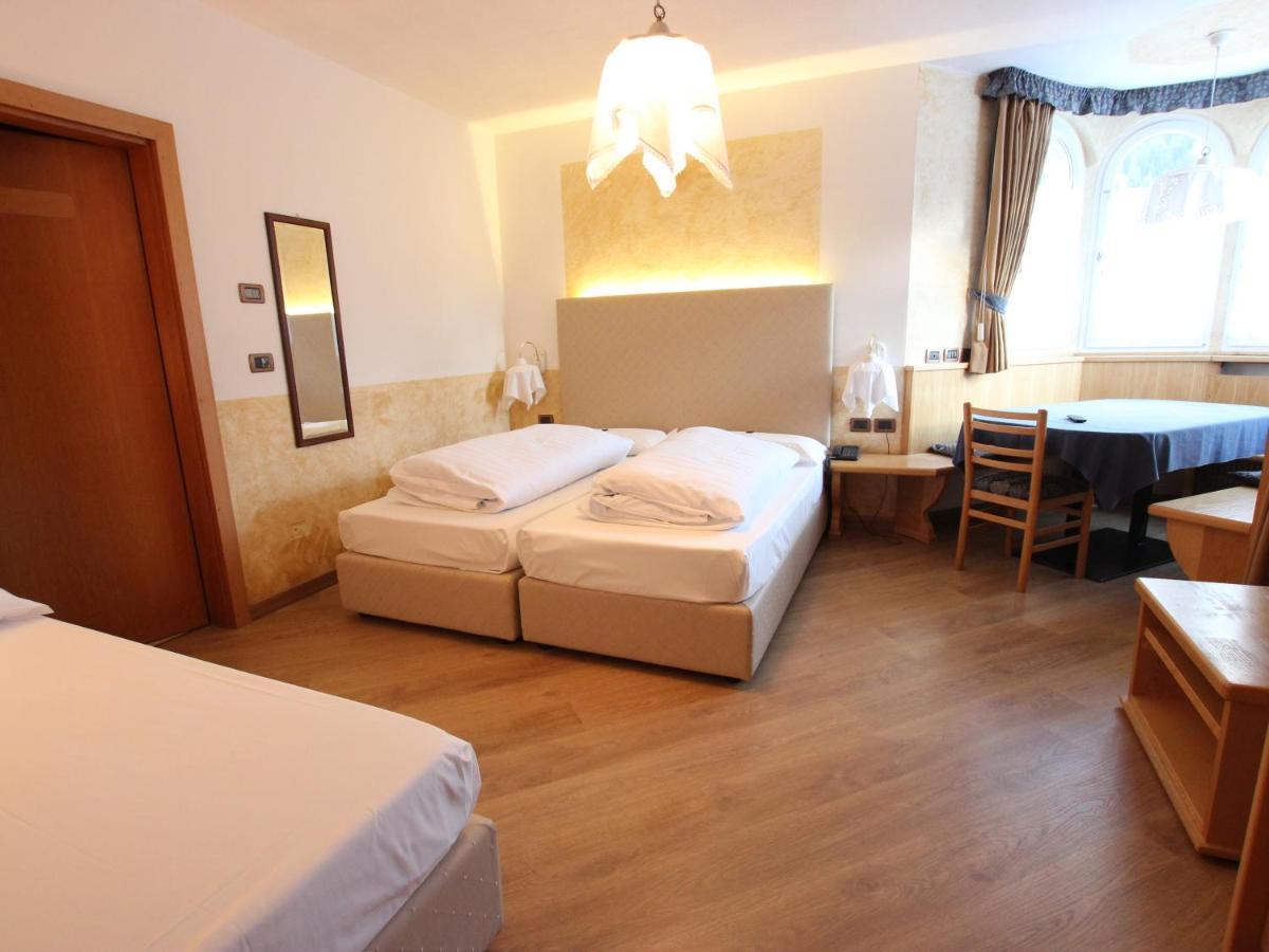 Hotel Rosalpina Soraga Kültér fotó
