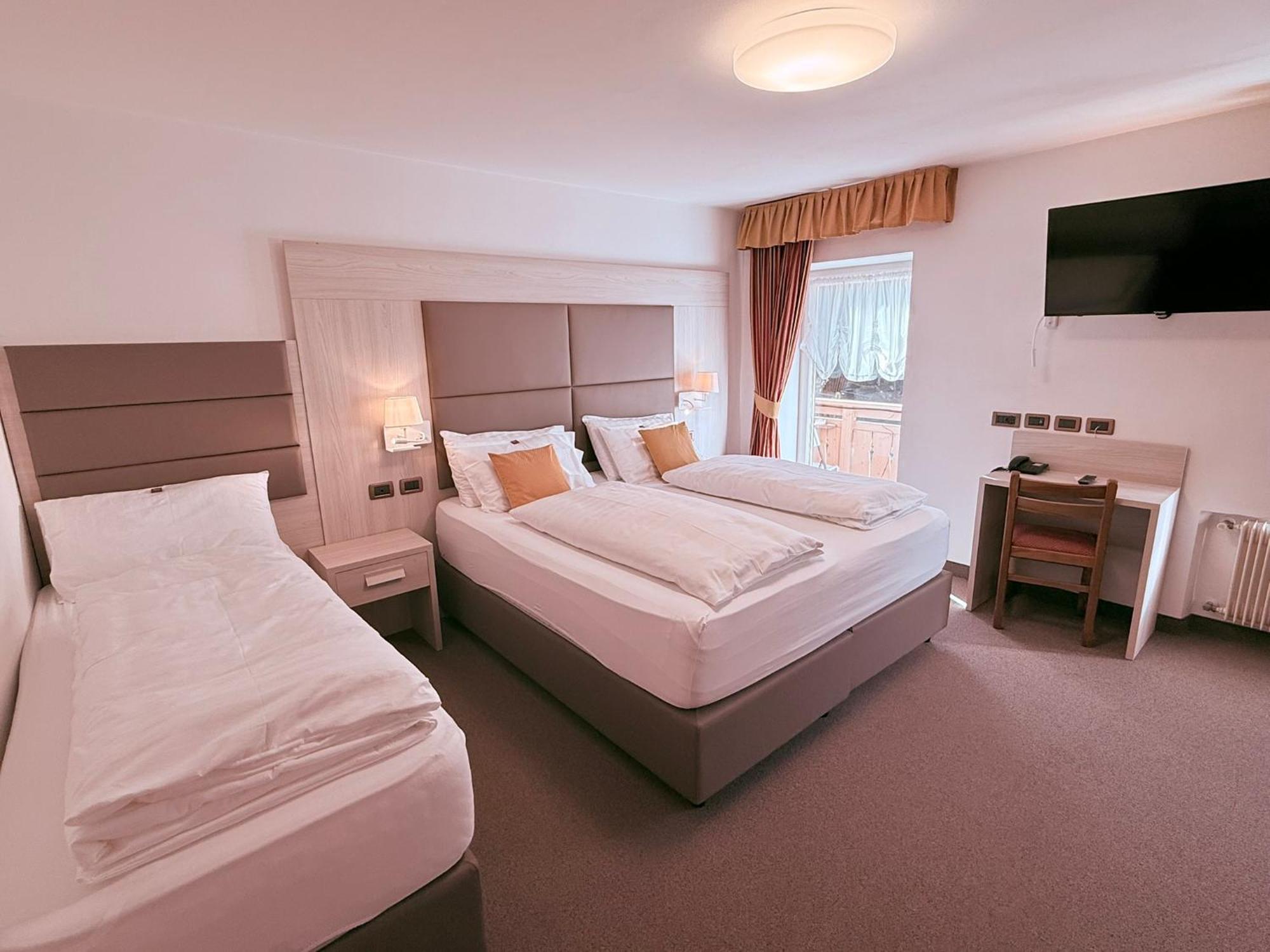 Hotel Rosalpina Soraga Kültér fotó