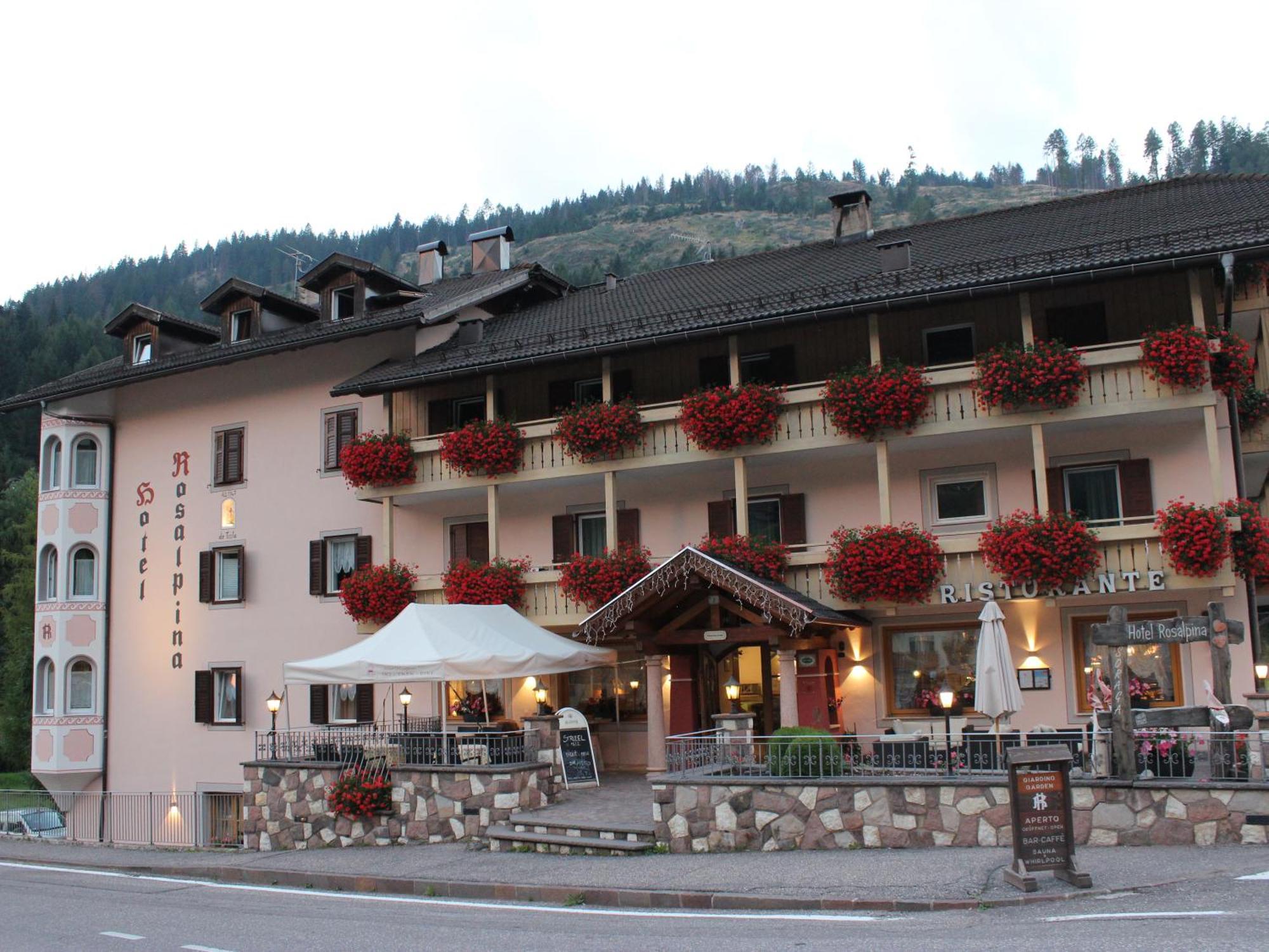 Hotel Rosalpina Soraga Kültér fotó