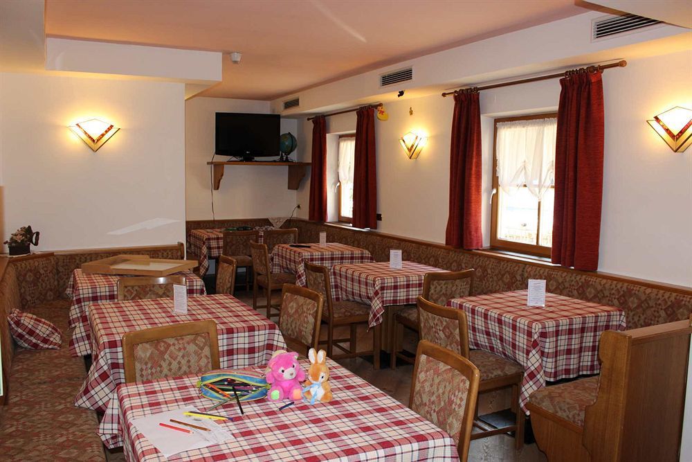 Hotel Rosalpina Soraga Kültér fotó