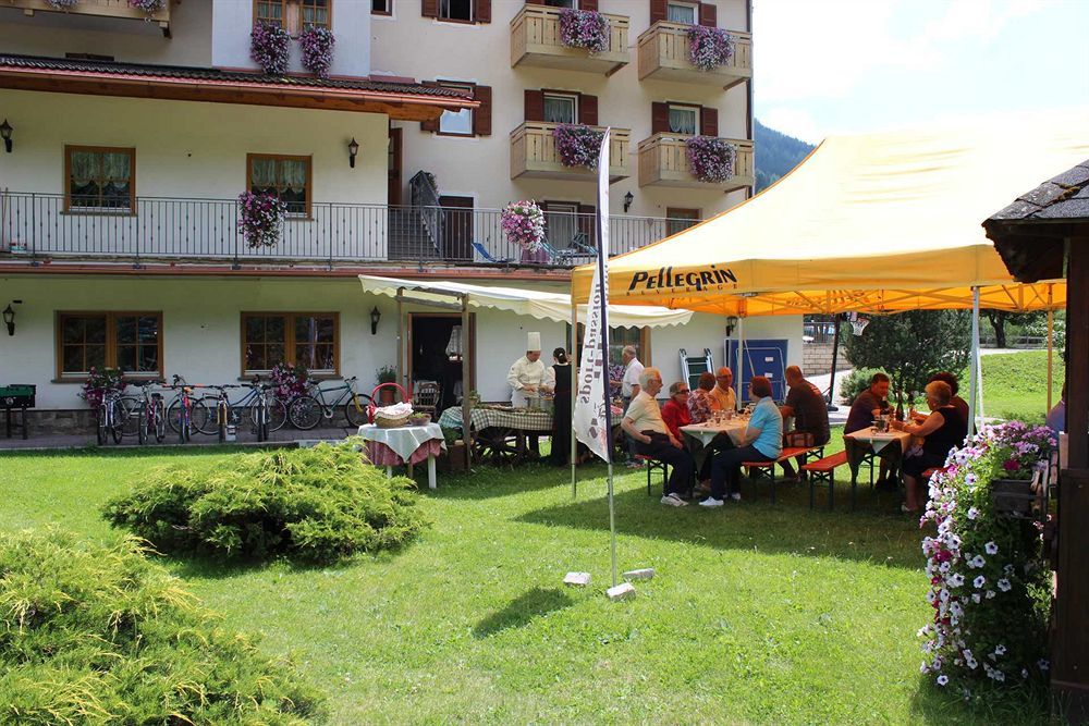 Hotel Rosalpina Soraga Kültér fotó