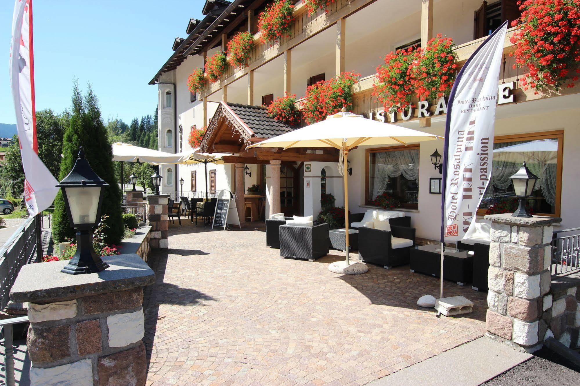 Hotel Rosalpina Soraga Kültér fotó